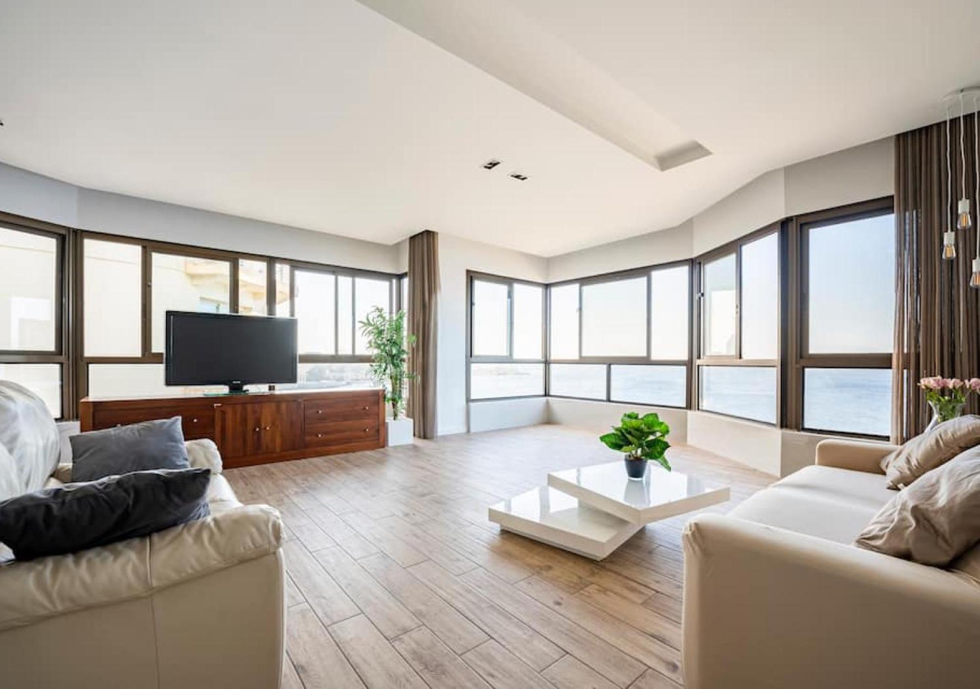 Sea View Luxury Haven Living & 3Bedrooms Seafront Сліма Екстер'єр фото