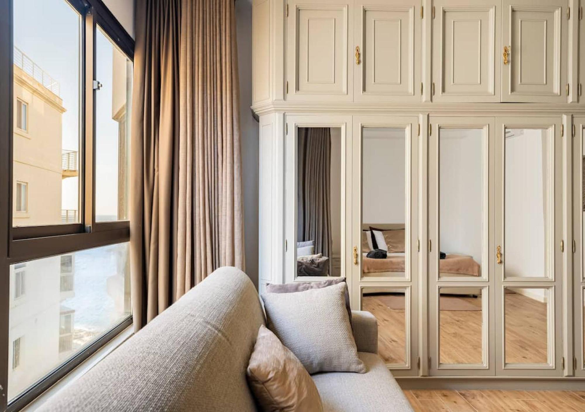 Sea View Luxury Haven Living & 3Bedrooms Seafront Сліма Екстер'єр фото