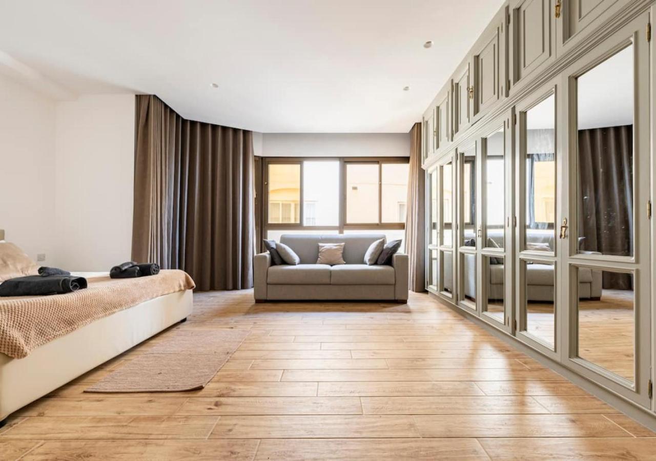 Sea View Luxury Haven Living & 3Bedrooms Seafront Сліма Екстер'єр фото