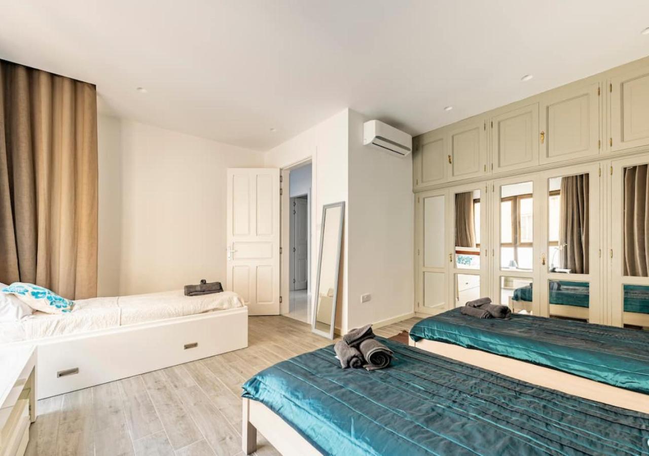 Sea View Luxury Haven Living & 3Bedrooms Seafront Сліма Екстер'єр фото